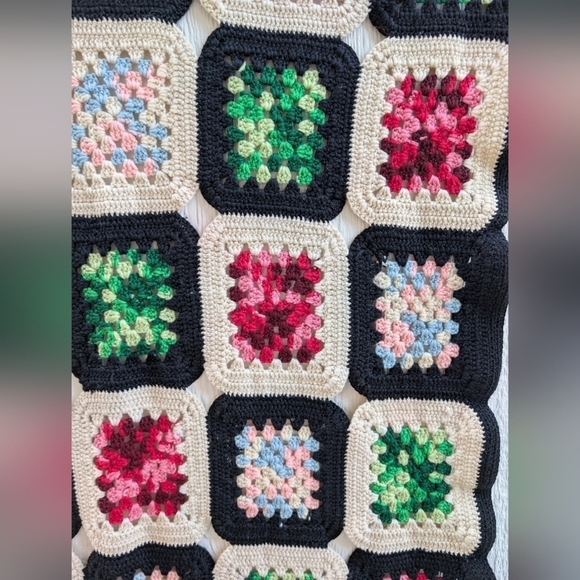Vintage Retro Handmade Crochet Rectangle Throw Granny Square Blanket 52x32" - Picture 3 of 4